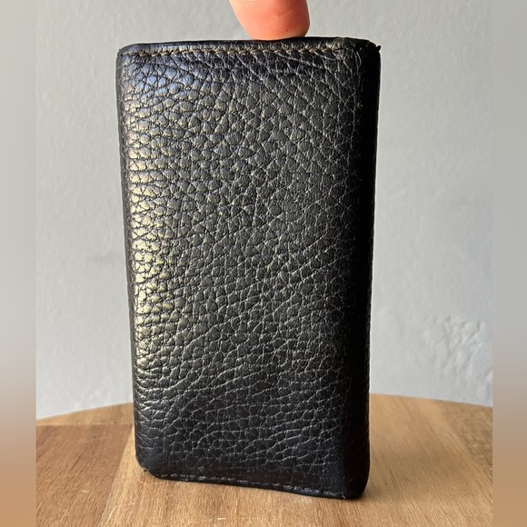 Versace Medusa Black Leather 6 Key Holder - Picture 6 of 16